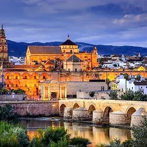 Apartamento Al-zhára, Junto Puente Romano Córdoba